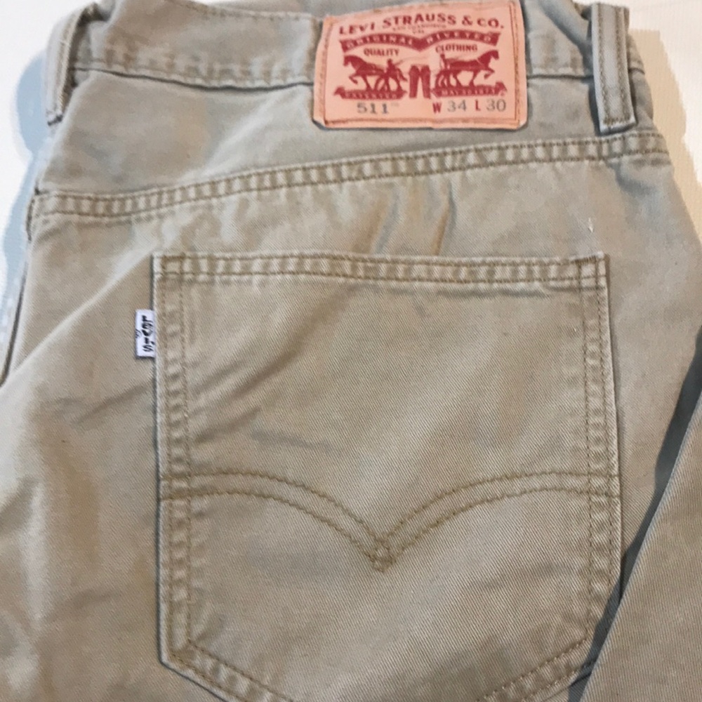 Levi khaki 511 NWOT 34x30